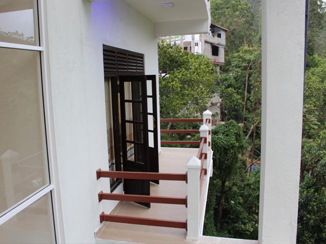 Delhousie Hotel Nallathanniya Exterior photo